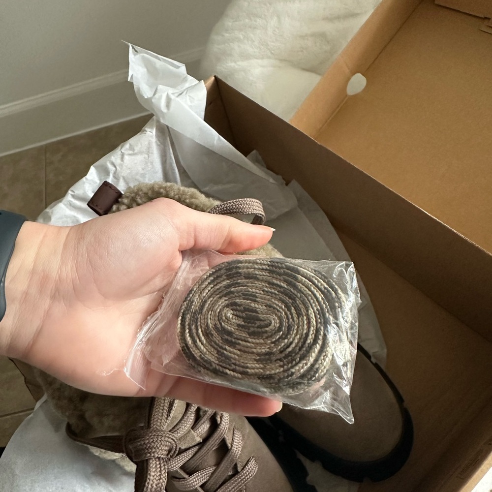 New UGG Women's Brown Shearling Lace-Up Boots - Picture 8 of 8